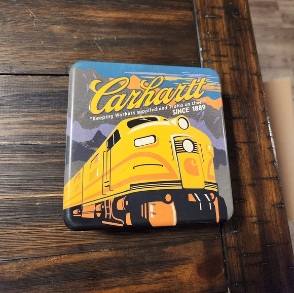 Carhartt Tin - Picture 1 of 3